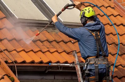 Démoussage et hydrofuge de toiture à Broin